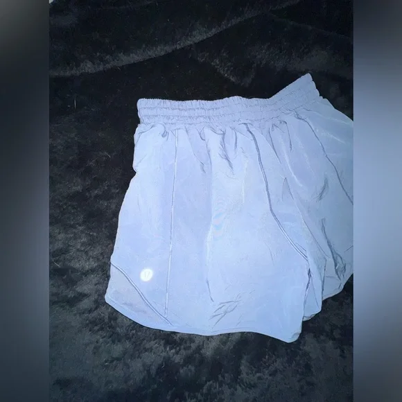 Lululemon hotty hot shorts size 6 high rise 4” inseam - Picture 3 of 8